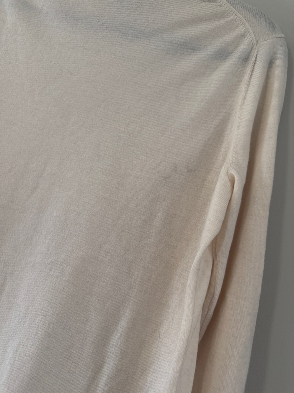 Banana Republic | 100% Merino Wool Cream Crewneck Sweater - Picture 7 of 8